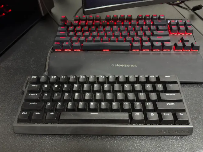 Teclado Magnético MadLions 60 HE