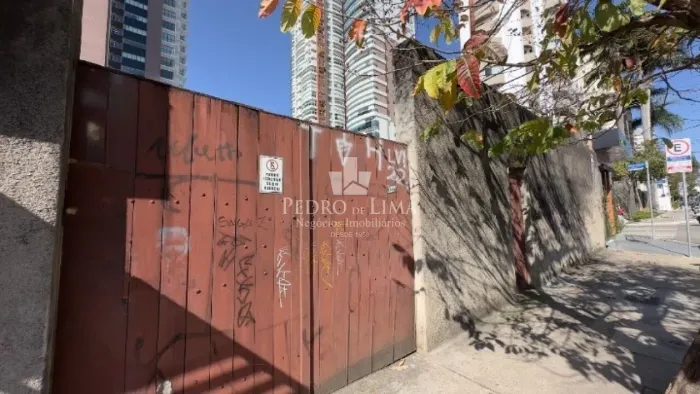 Terreno de 483m² em Zona Nobre do Tatuapé