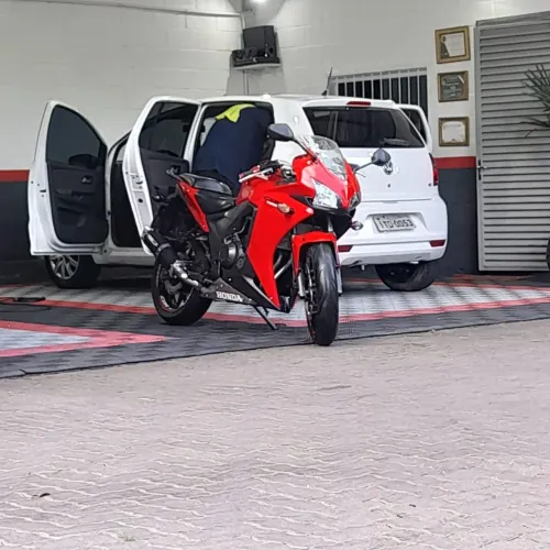 Vendo cbr 500 r  impecável 