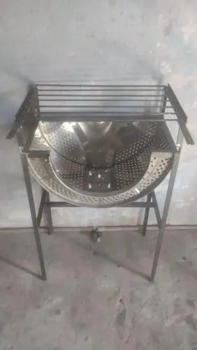 Vendo churrasqueira com fundo de inox