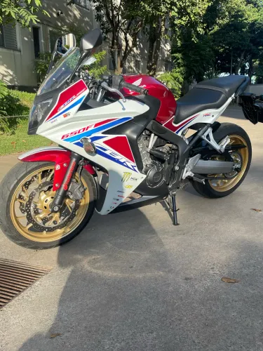 Linda CBR 650F