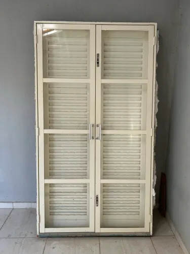 PORTA DE FERRO SASAZAKI COM VIDRO - 4 FOLHAS