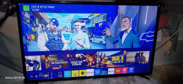 Vendo smart tv Samsung 43 polegadas funcionando imagem um pouco borrada