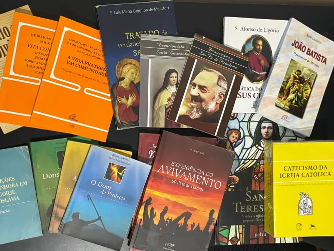 Coleção de Livros Católicos