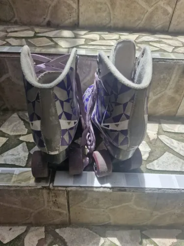 Patins 4 Rodas 550,00