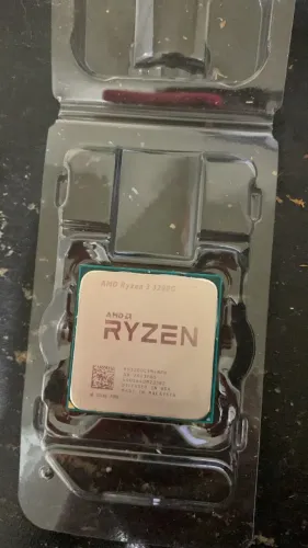 Ryzen 3200g (não acompanha cooler)