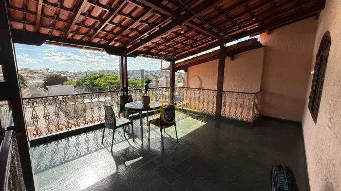CASA A VENDA-BARREIRO