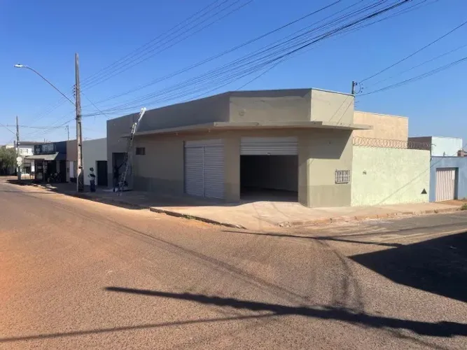 Cômodos comerciais - Av. Serra do Mar