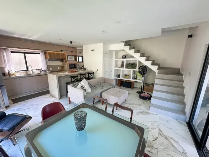 Sobrado com 3 dormitórios à venda, 138 m² por R$ 849.000 - Centro - Penha/SC
