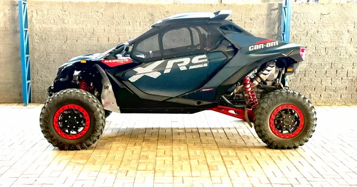UTV MAVERICK R 