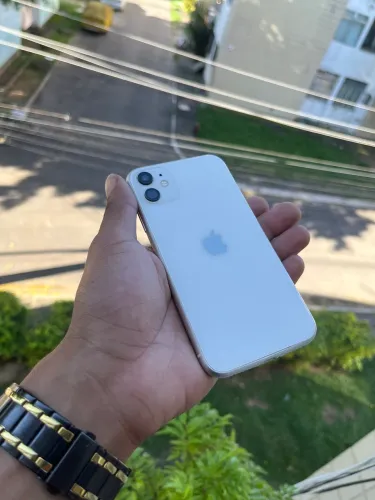 iPhone 11 branco 128gb