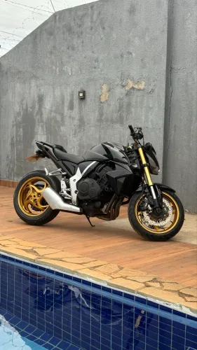CB1000