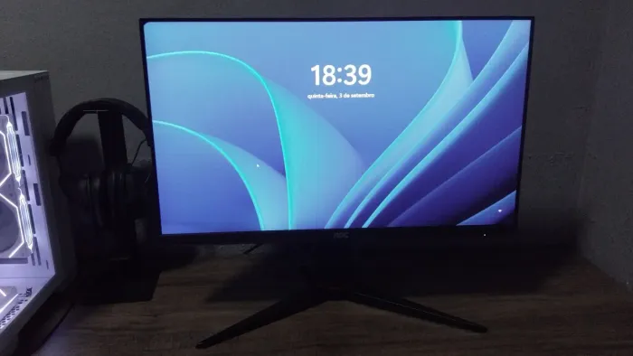 Monitor AOC 24" 1080p 165hz - Leia a descrição 