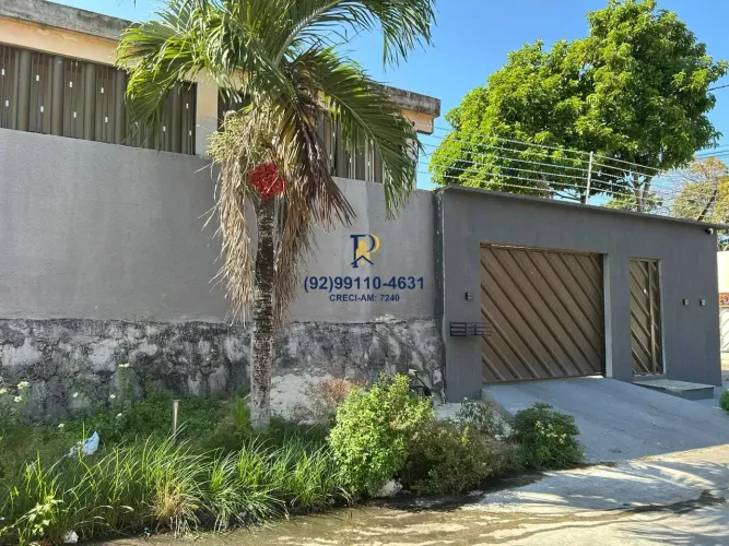 Casa com 4 Quartos 2 Suítes I Piscina I 200m² I Aceita financiamento I 6 Vagas I Amplo ter