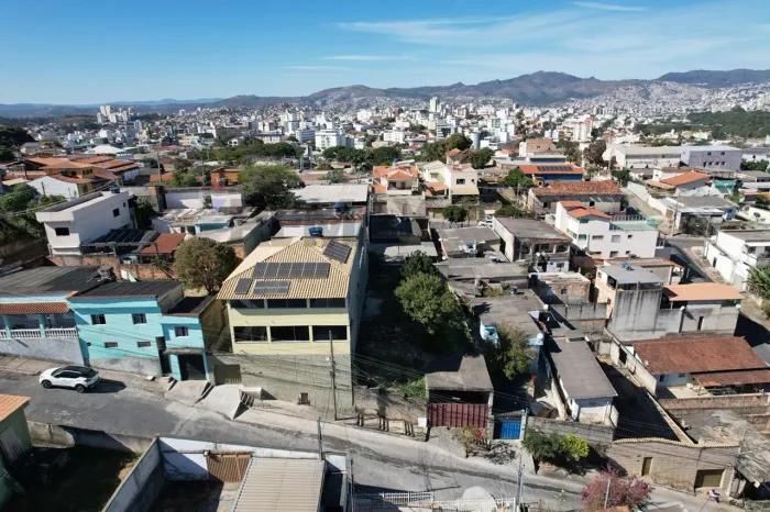 **Terreno 360m² à Venda em BH, R. Bento Gonçalves**