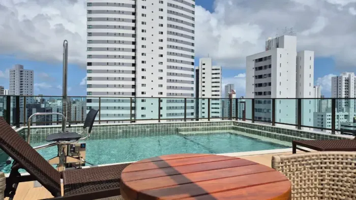Imóvel para aluguel possui 28 metros quadrados com 1 quarto em Torre - Recife - PE