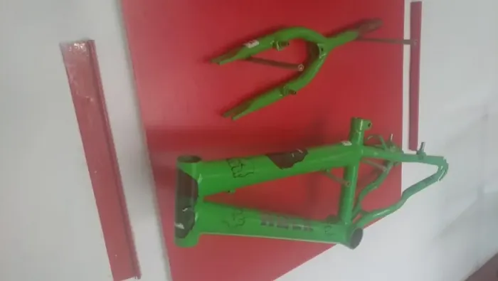 Kit Quadro + Garfo Hulk Aro 16 (Pintura Especial - Novo)