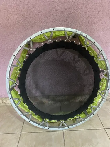 Cama elástica para exercício  em perfeito estado! 