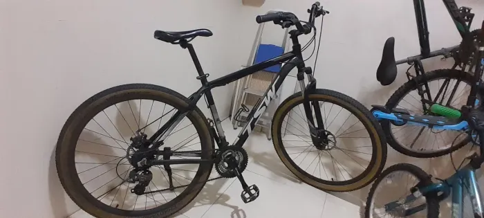 Vendo bicicleta TSW ARO 29 QUADRO DE ALUMÍNIO 