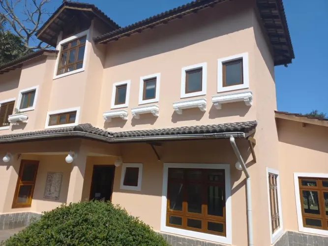Casa para Locação em Diadema, PRAIA VERMELHA, 4 dormitórios, 2 suítes, 5 banheiros, 4 vaga