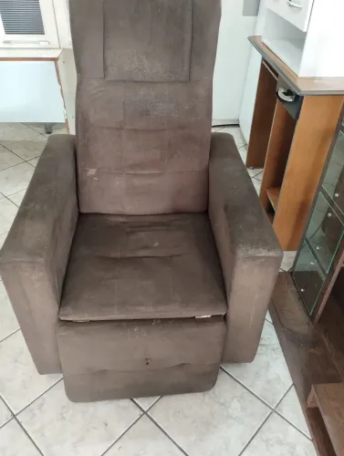Vendo uma cadeira do papai