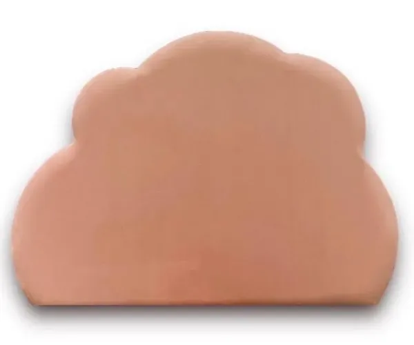 Cabeceira de cama estilo nuvem infantil na cor rosa