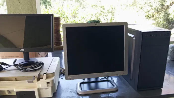 Computador Destop  com Monitor + Monitor AOC 15p + Impressora Canion