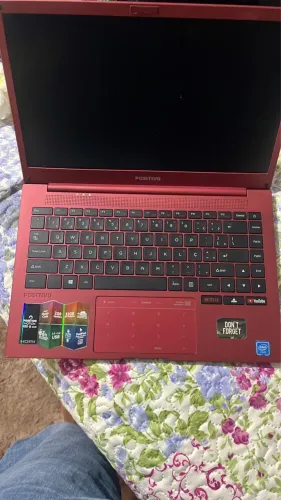 Notebook Positivo Motion vermelho 