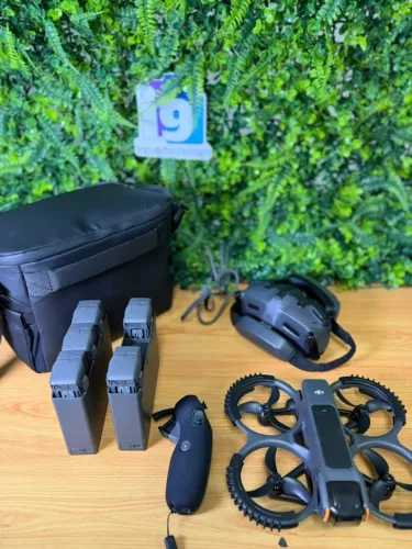Drone DJI Avata 2 Fly More Combo com 3 Baterias + 1 Kit com 2 baterias  Total 5 baterias  