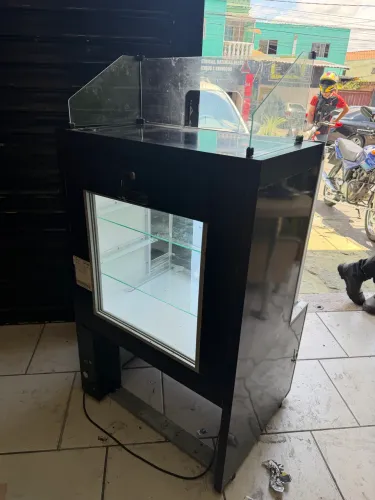 Vendo Vitrine Neutra caixa