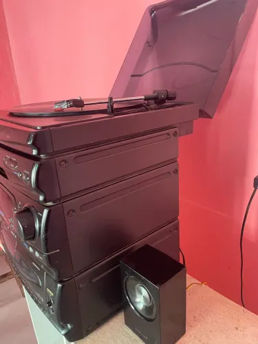 Som 3 em 1 para quem gosta de disco e som original relíquia!