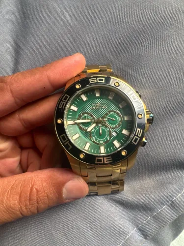  Invicta Pro Diver modelo 25077 dourado (?Tritnite / Flame Fusion?)
