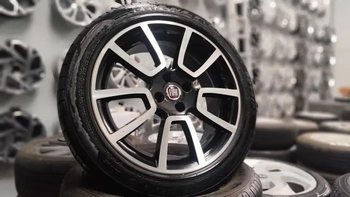 Rodas aro 17" T- Jett Modelo Original Fiat+ Pneus 205/50 R17"- Aceito Cartão