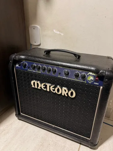 Amplificador Meteoro F-16 50W