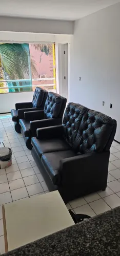 Sofá + poltronas de couro