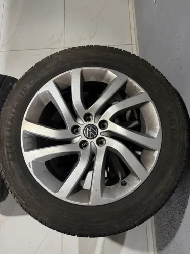 Jg de rodas com pneus 20 Amarok