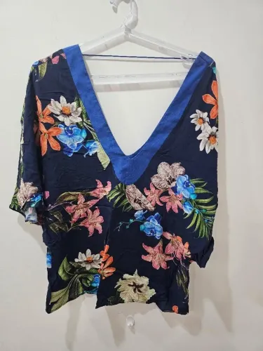 Blusa Fem. Azul Estampada c Flores Damiller P