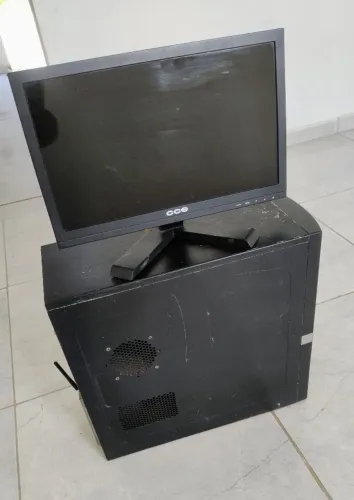 Vende -se CPU, monitor e módulo isolador 