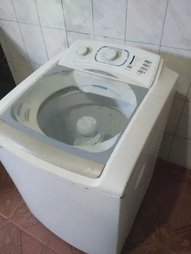 Máquina de lavar Eletrolux 15kilos com reaproveitamento de água 