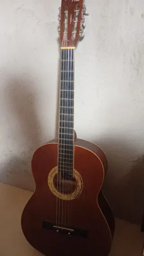 Vende-se (ou troco) violão Memphis Aquarelle Semi-Novo em ótimo estado.
