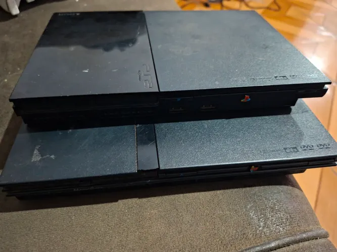 2 PlayStation 2,,para retirar peças!!