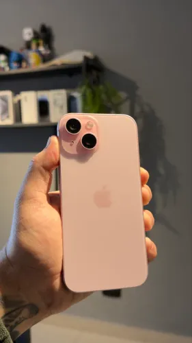 iPhone 15 128GB