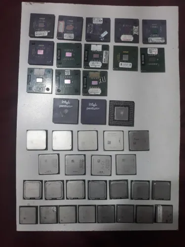 Vendo 40 processadores antigos 462 , 754 , 775 , 478 ,