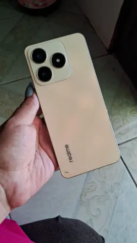 Realme c61