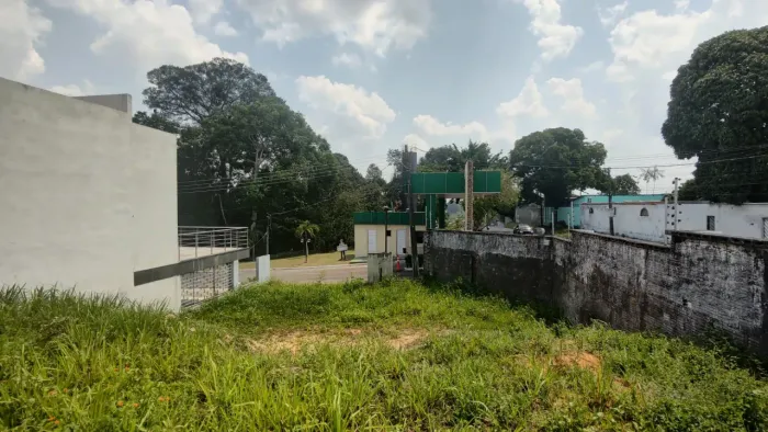 Vendo Lote no Condomínio Green Hills/ Aceita Financiamento