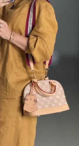 Bolsa Louis Vuitton alma bb edição limitada