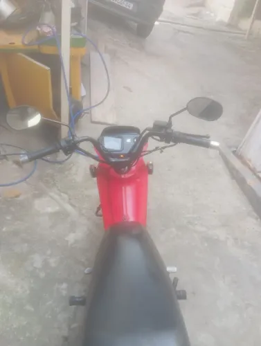 Vendo essa pop 100 ano 2012, por 6000.