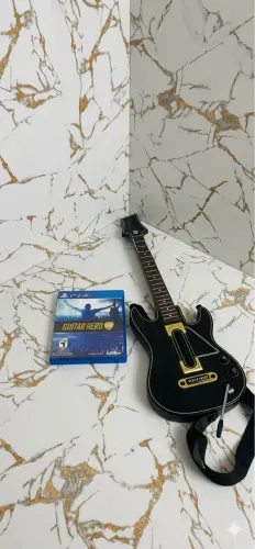 Guitarra e jogo Guitar Hero PS4/PS5