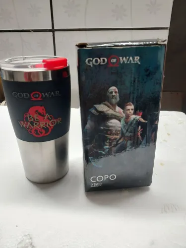 Copo e funko god of war