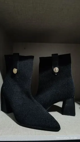 Bota bebece semi-nova 